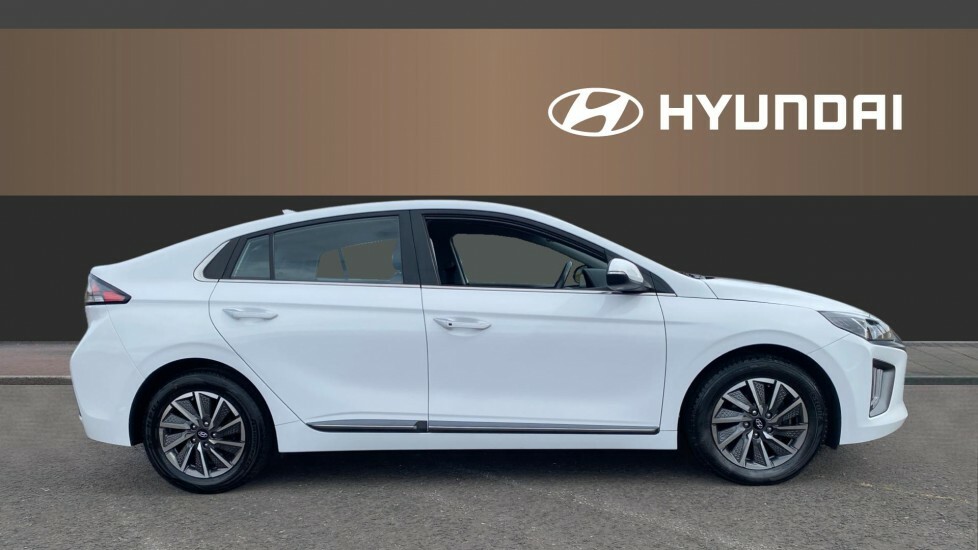 Hyundai Ioniq Premium White #5