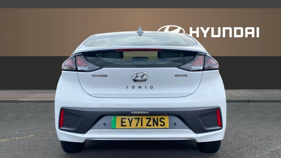 Hyundai Ioniq Premium White #6