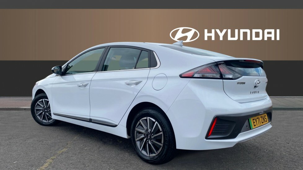 Hyundai Ioniq Premium White #2