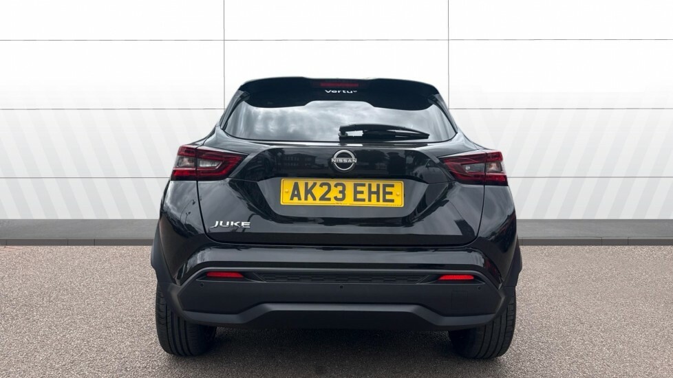 Nissan Juke Tekna Black #6