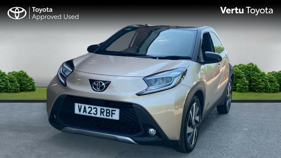 Toyota Aygo X Exclusive Beige #3