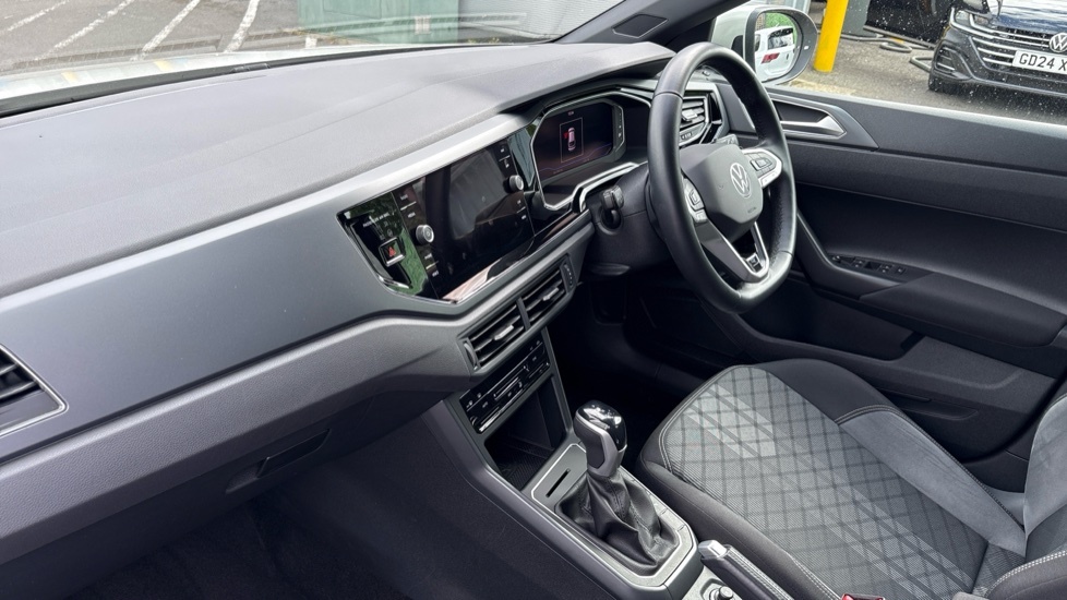 Volkswagen Taigo R-line Grey #2