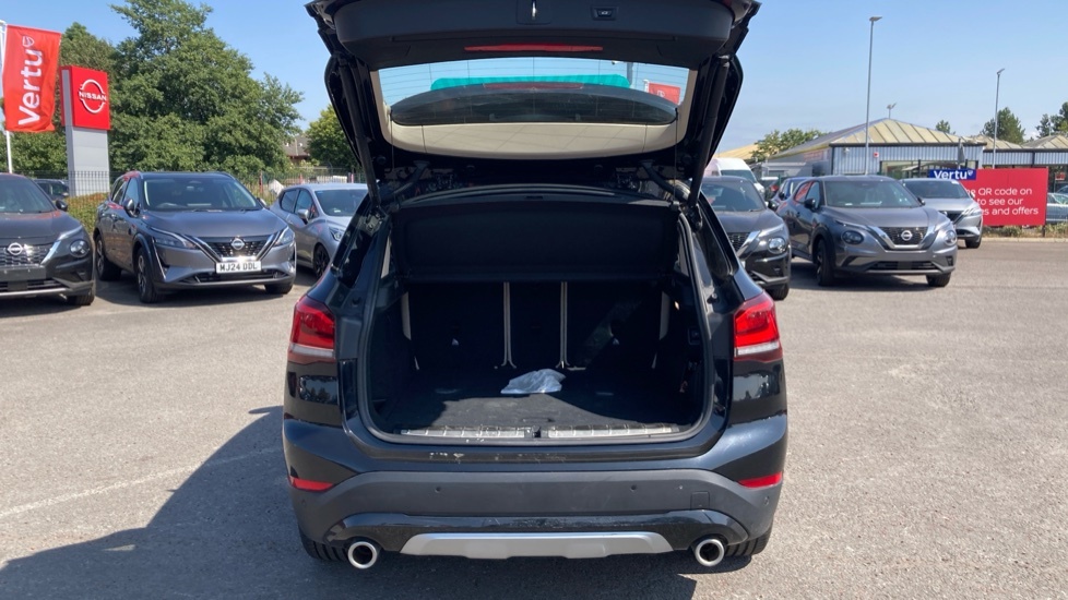 BMW X1 Xline Black #4