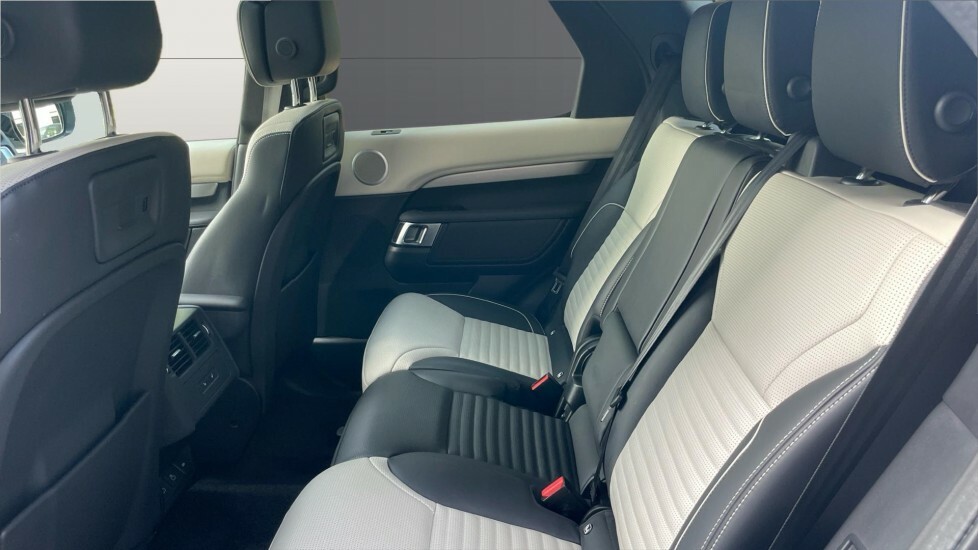 Land Rover Discovery R-dynamic Hse Brown #4