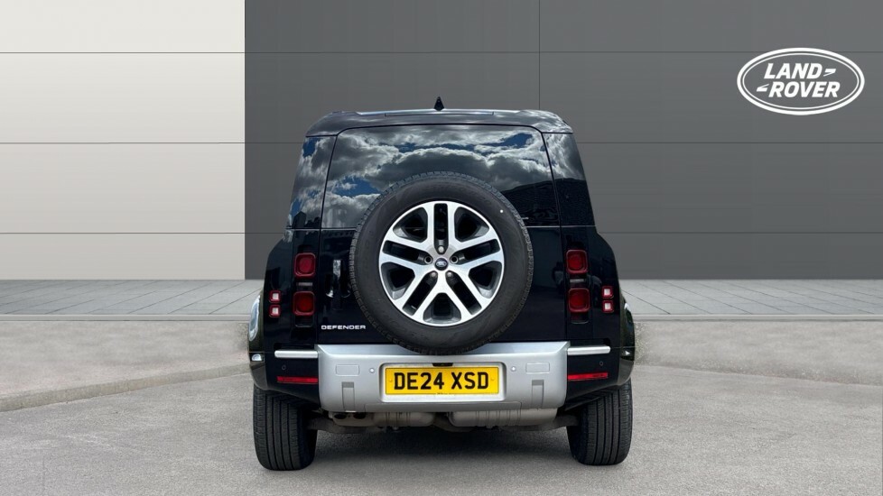 Land Rover Defender 110 Xs Edition Black #6