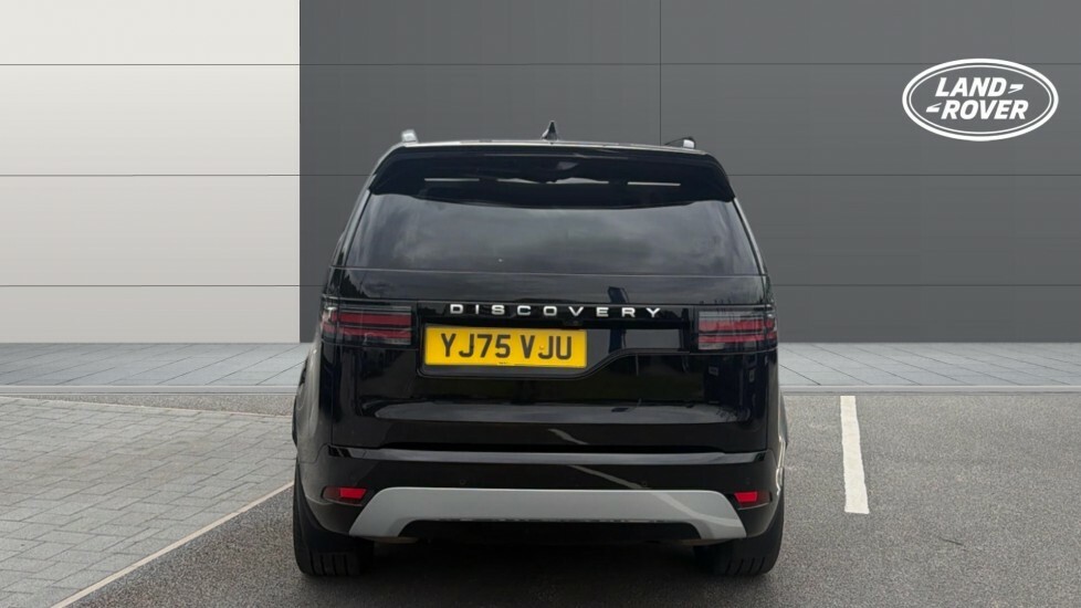 Land Rover Discovery Metropolitan Edition Black #6