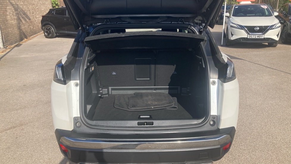 Peugeot 3008 Gt White #4