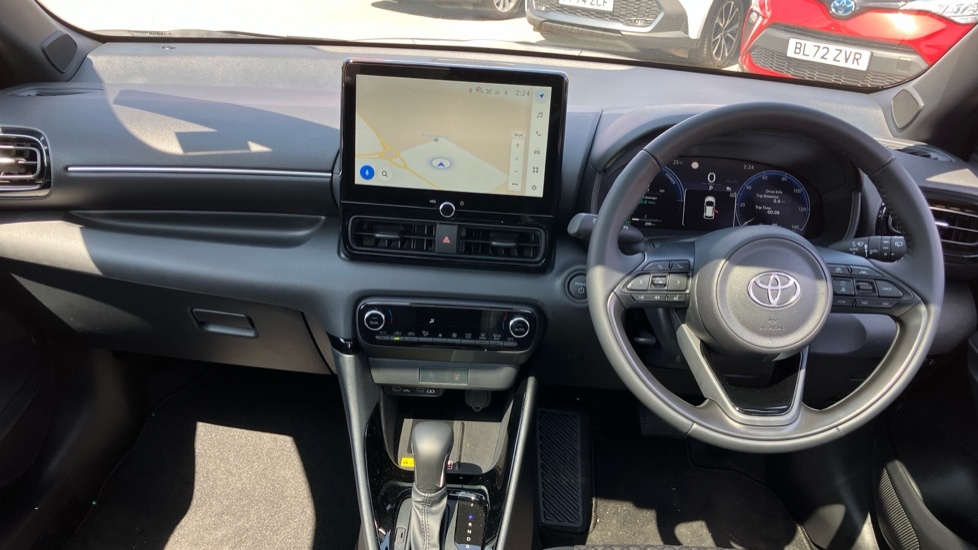 Toyota Yaris Excel White #6