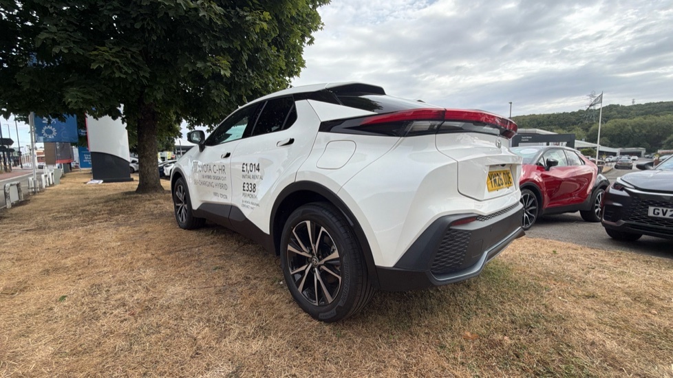 Toyota C-Hr Design YM26ODE White #4
