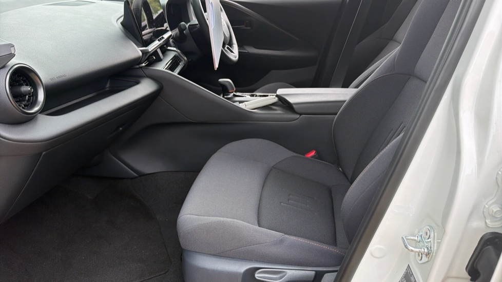 Toyota C-Hr Design YM26ODE White #5