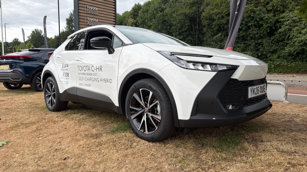 Toyota C-Hr Design YM26ODE White