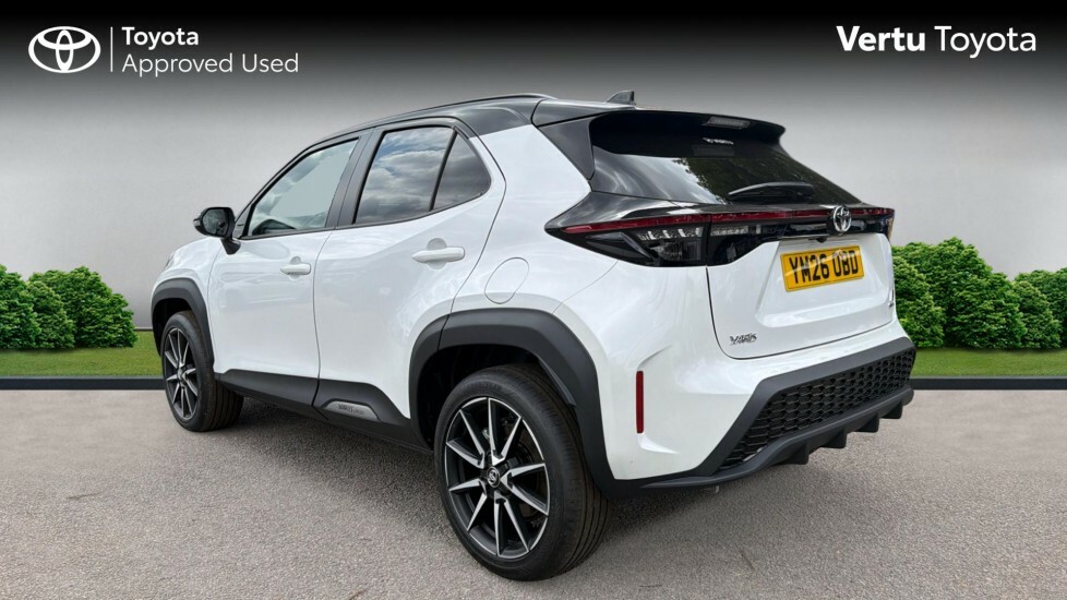 Toyota Yaris Cross Gr Sport YM26OBD White #4