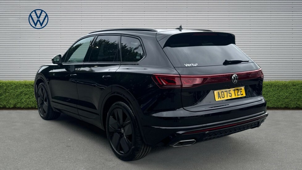 Volkswagen Touareg Final Edition Black #3