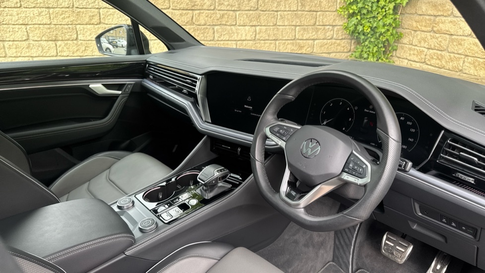 Volkswagen Touareg Final Edition Black #6