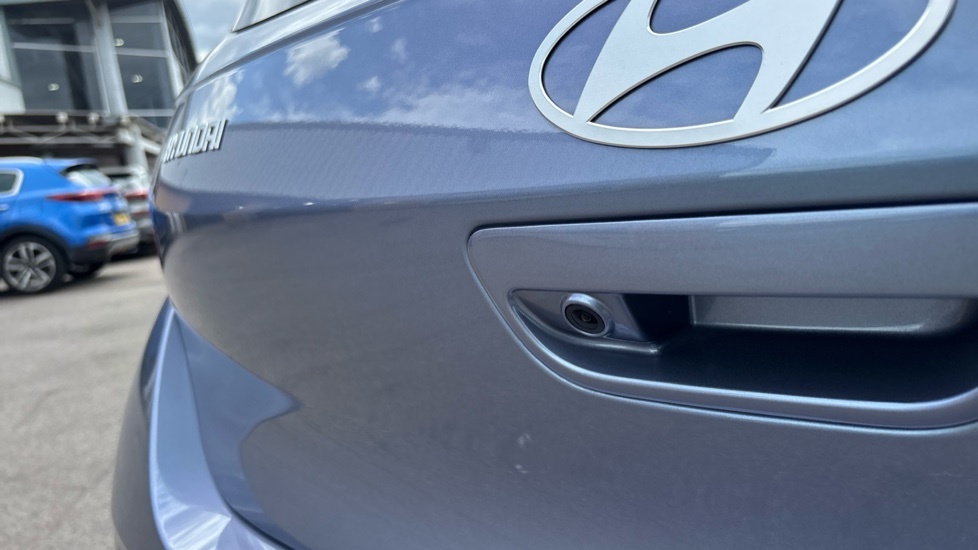 Hyundai I10 1.0 63 Advance Nav White #38