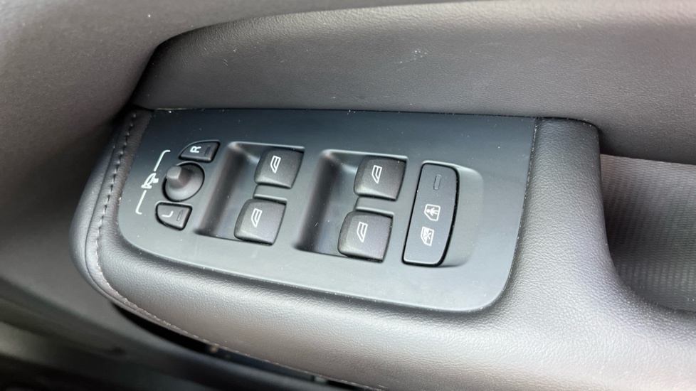 Volvo XC60 2.0 B5p Core Awd Geartronic Grey #27