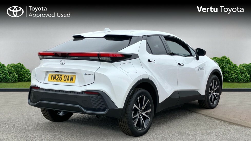 Toyota C-Hr Design White #2