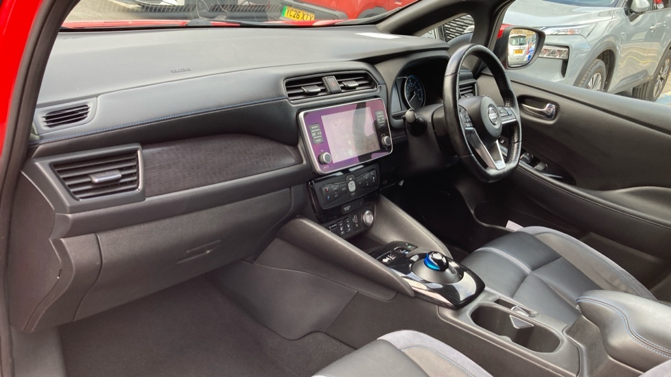 Nissan Leaf 110Kw N-connecta 40Kwh Black #9