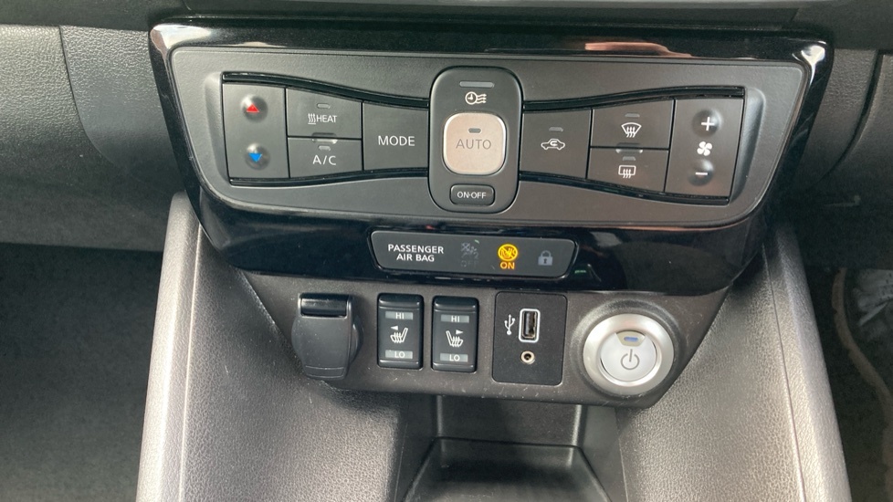 Nissan Leaf 110Kw N-connecta 40Kwh Black #22