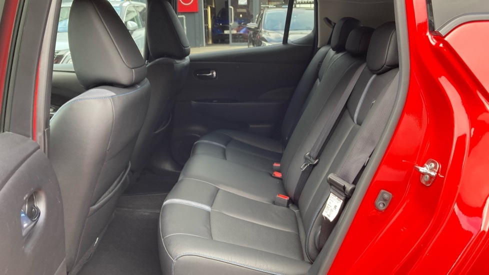 Nissan Leaf 110Kw N-connecta 40Kwh Black #16