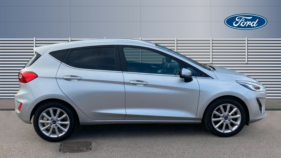 Ford Fiesta Titanium Silver #5