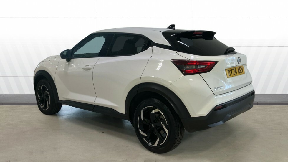 Nissan Juke N-connecta DY24AEV White #2