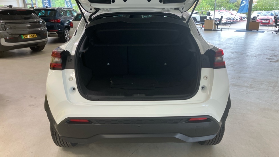 Nissan Juke N-connecta DY24AEV White #4