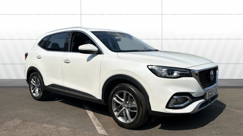 MG HS Exclusive White