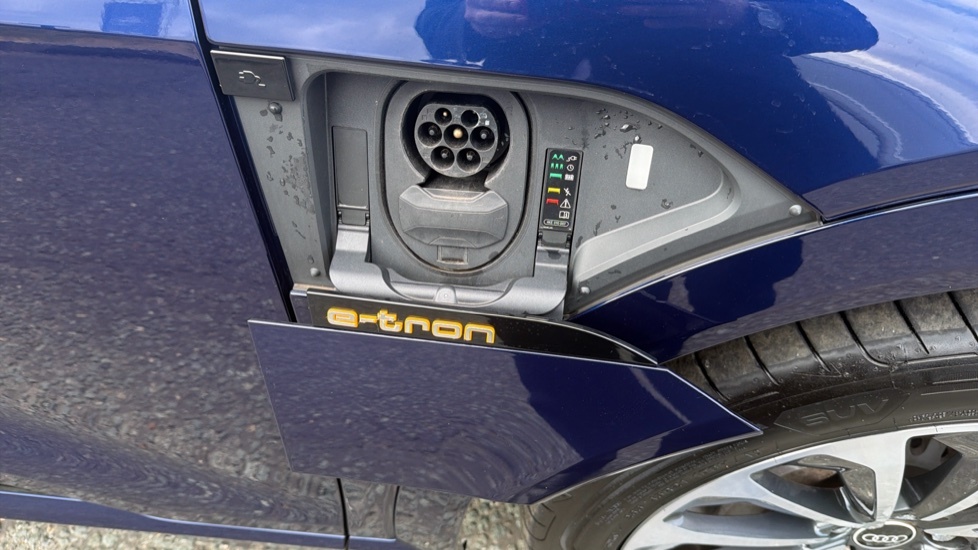 Audi E-Tron S S Line 50 Quattro 230,00 Kw Blue #38