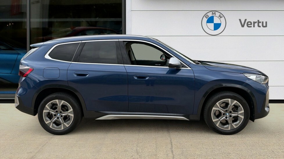 BMW X1 Xline Blue #3