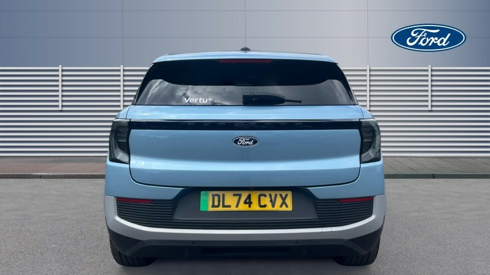 Ford Explorer Premium Blue #6
