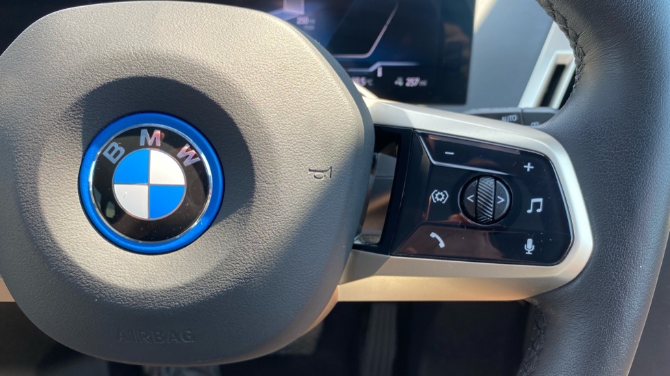 BMW iX Ix Xdrive40 M Sport Blue #18