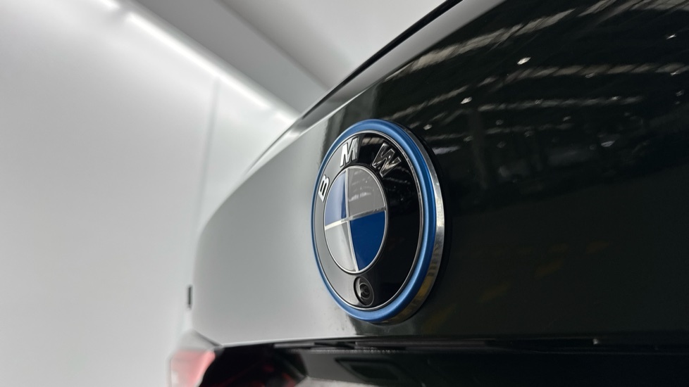 BMW i4 210Kw Edrive35 M Sport 70Kwh Pro Pack White #25