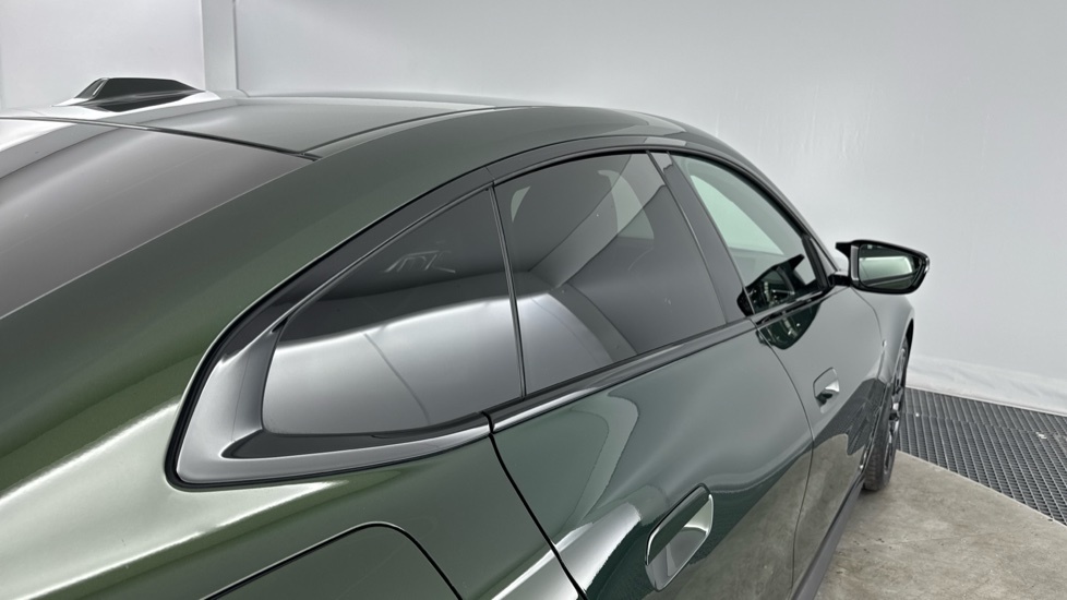 BMW i4 210Kw Edrive35 M Sport 70Kwh Pro Pack White #29