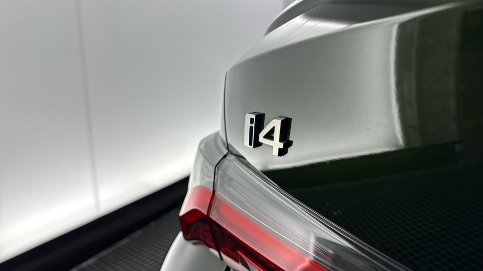 BMW i4 210Kw Edrive35 M Sport 70Kwh Pro Pack White #26