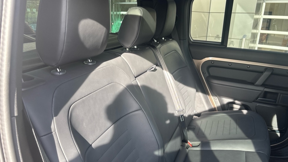 Land Rover Defender 110 3.0 D250 X-dynamic Hse 110 Blue #37