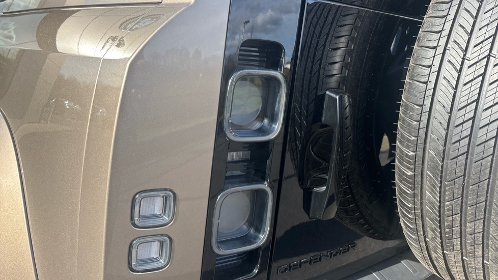 Land Rover Defender 110 3.0 D250 X-dynamic Hse 110 Blue #19