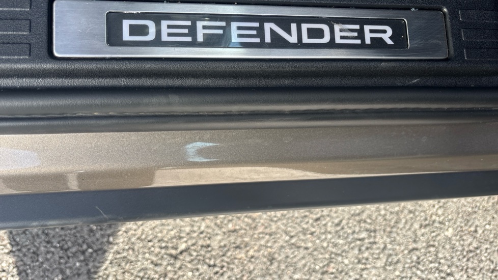 Land Rover Defender 110 3.0 D250 X-dynamic Hse 110 Blue #32