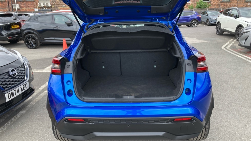 Nissan Juke Tekna Blue #4