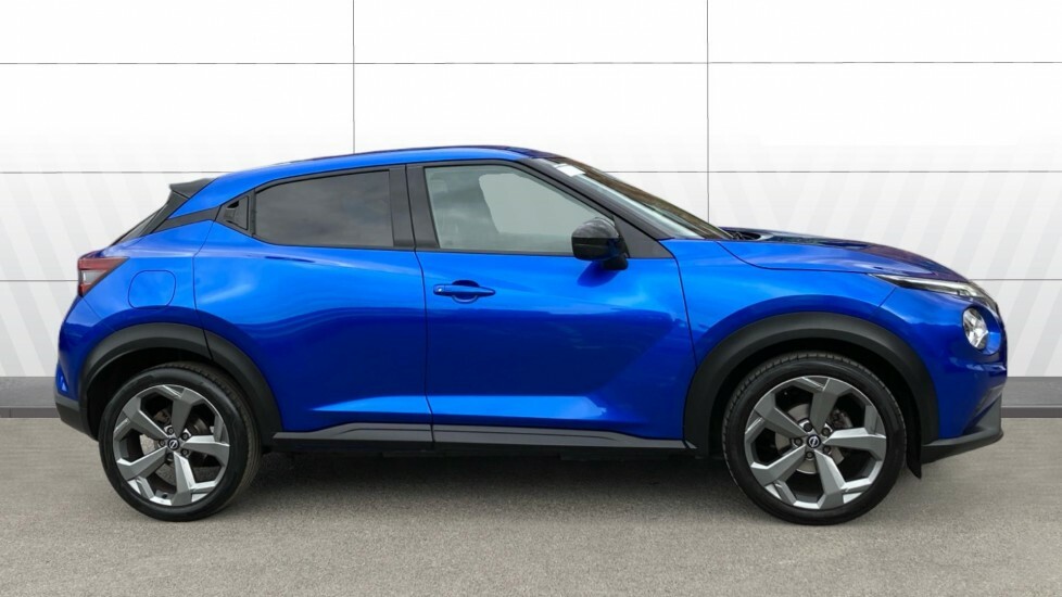 Nissan Juke Tekna Blue #5