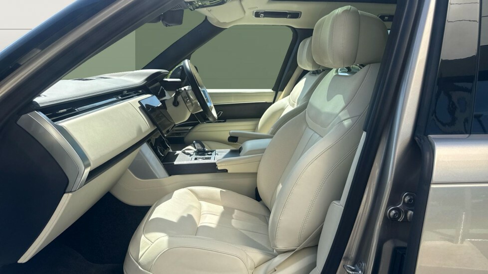Land Rover Range Rover Autobiography Gold #3