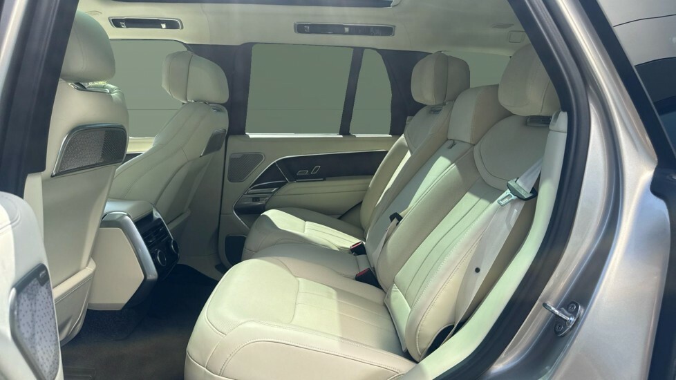 Land Rover Range Rover Autobiography Gold #4
