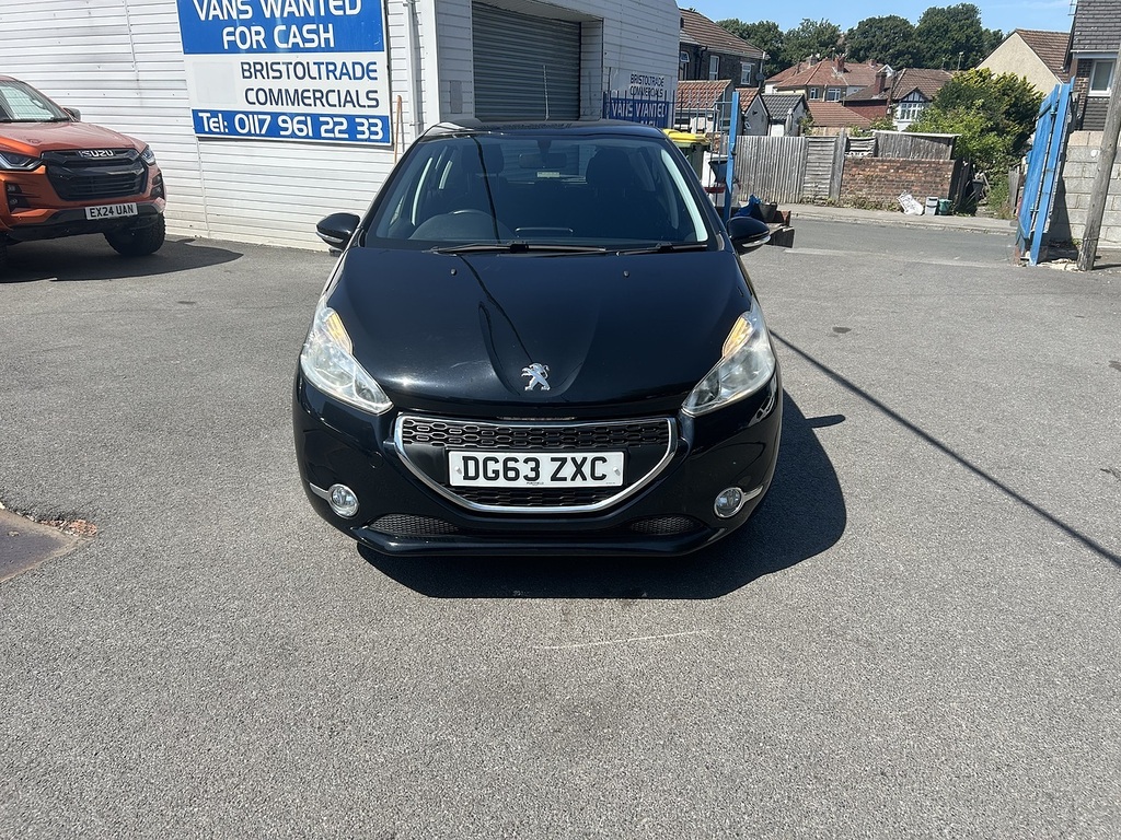 Peugeot 208 1.2 Vti Active Hatchback Euro 5 Black #3