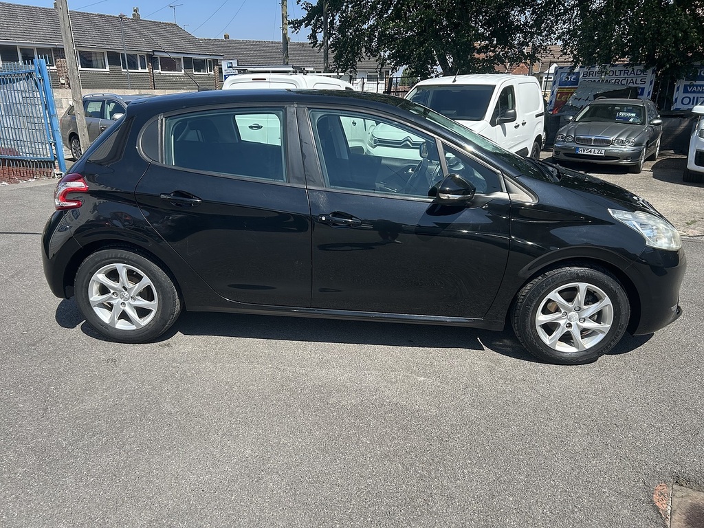 Peugeot 208 1.2 Vti Active Hatchback Euro 5 Black #6