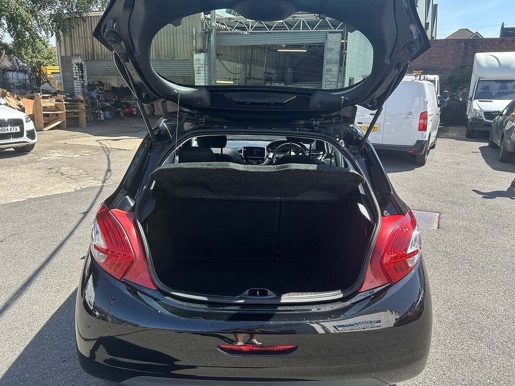 Peugeot 208 1.6 Vti Feline Euro 5 #8