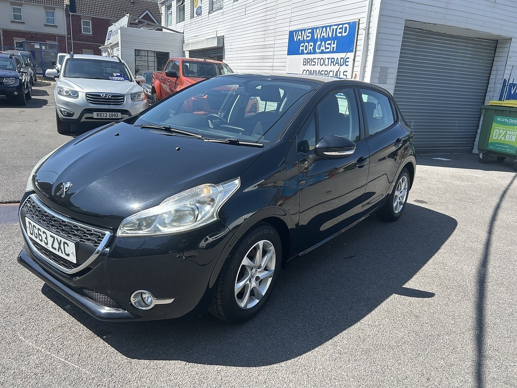 Peugeot 208 1.2 Vti Active Hatchback Euro 5 Black #5