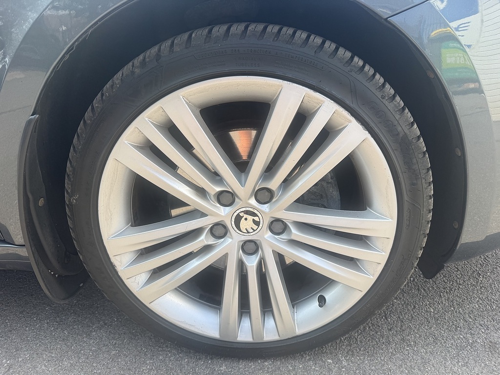 Skoda Superb 1.8 Tsi Se Hatchback Silver #10