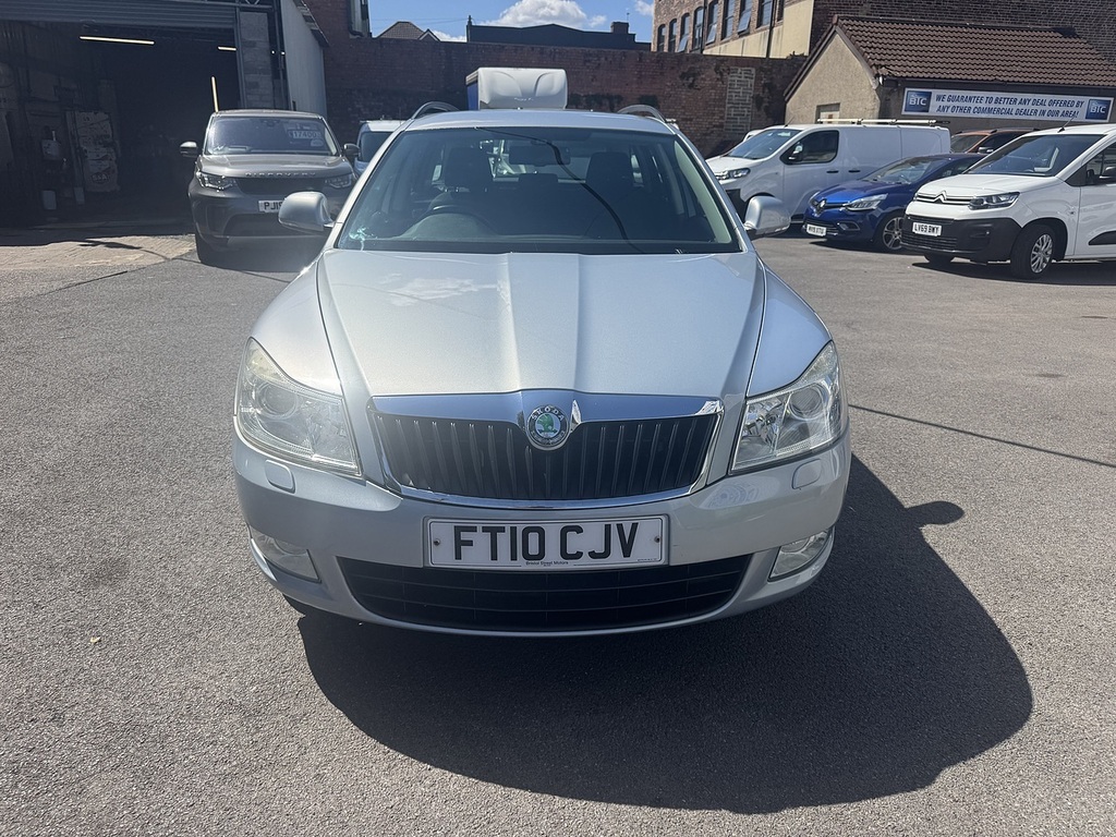 Skoda Octavia 1.6 Tdi Elegance Estate Euro 5 Blue #3