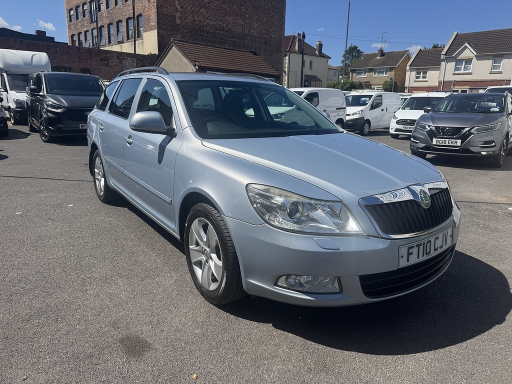 Skoda Octavia 1.6 Tdi Elegance Estate Euro 5 Blue