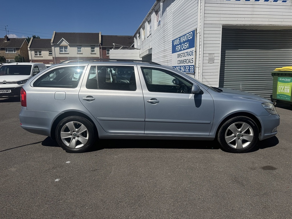Skoda Octavia 1.8 Tsi Elegance Euro 5 Red #9